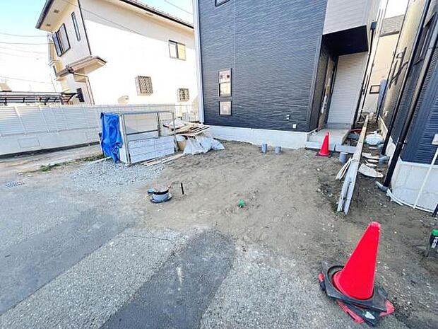 駐車場ももちろん完備しておりますのでお車所有の方にも心強いです。