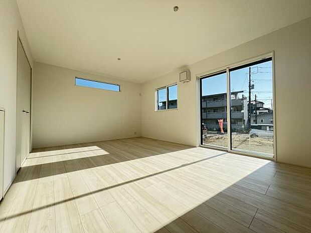 リビングダイニングになります。ご家族そろっての素敵な空間になりそうですね。