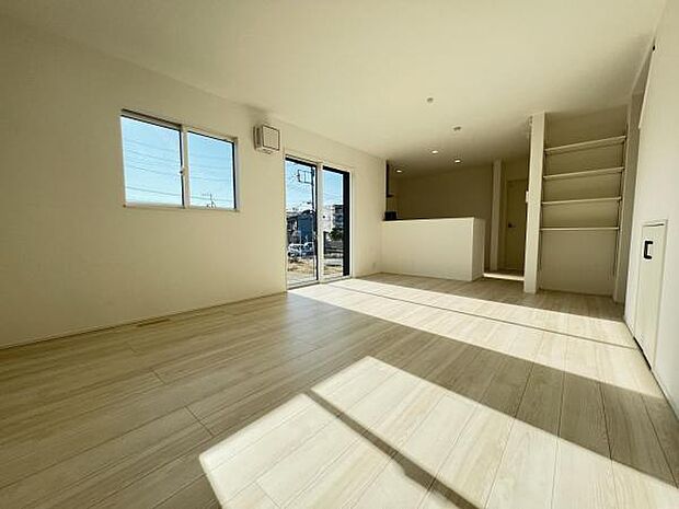 リビングダイニングになります。ご家族そろっての素敵な空間になりそうですね。