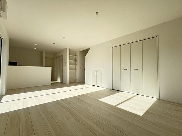 ご家族の温かい時間を演出するダイニングスペースです。