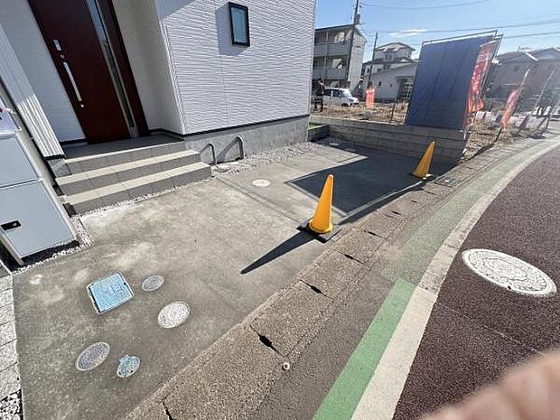 駐車場ももちろん完備しておりますのでお車所有の方にも心強いです。