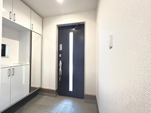 いつも気持ちよくご家族を迎えられる玄関です。