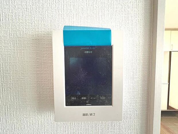 訪問者を確認できるTVモニター付きインターフォンです。
