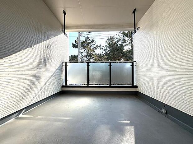 お洗濯ものを気持ち良く太陽の光で干せるのが嬉しいですね。