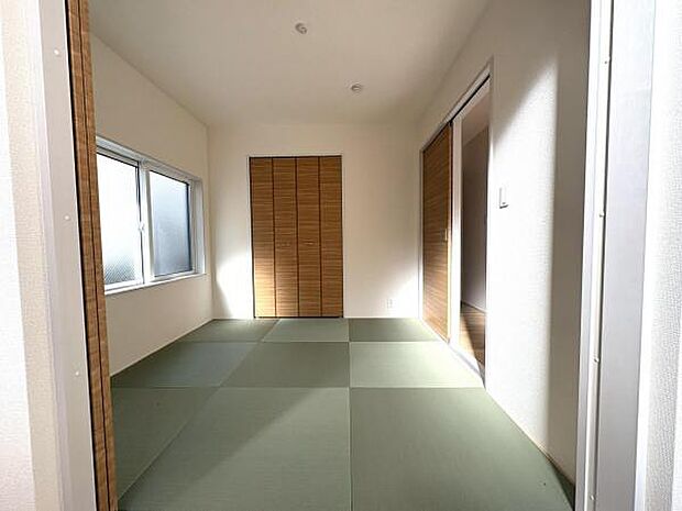 和室スペースです。畳のお部屋は寛げる空間ですね。