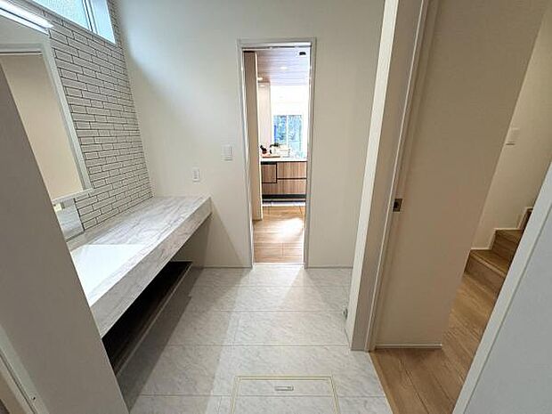 脱衣所は小さなお子様がいるご家庭にも重宝されます。