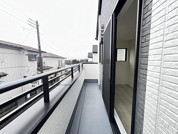 お洗濯ものを気持ち良く太陽の光で干せるのが嬉しいですね。