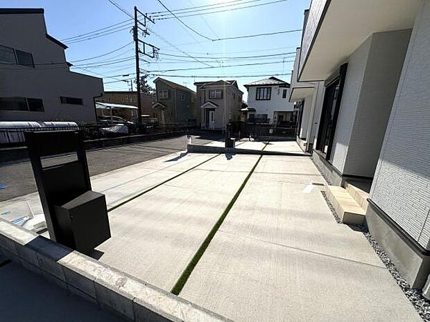 駐車場ももちろん完備しておりますのでお車所有の方にも心強いです。