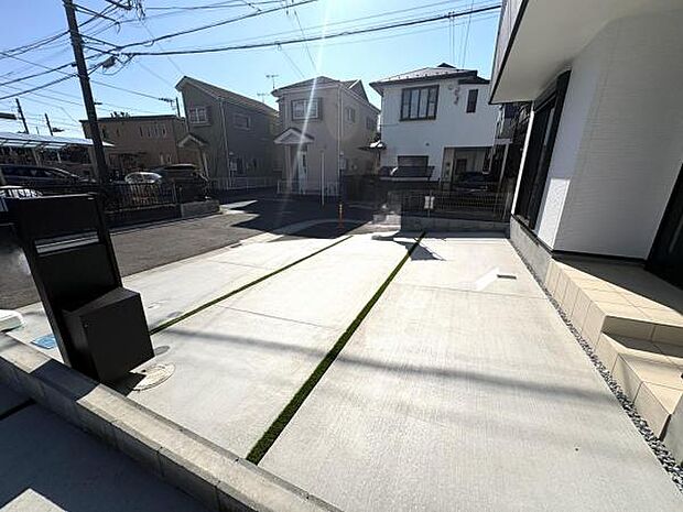 駐車場ももちろん完備しておりますのでお車所有の方にも心強いです。