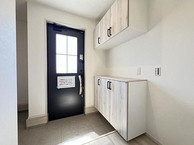 いつも気持ちよくご家族を迎えられる玄関です。