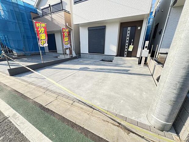 駐車場ももちろん完備しておりますのでお車所有の方にも心強いです。