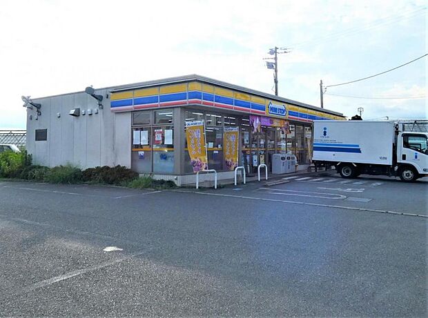 ミニストップ 綾瀬上土棚店まで約275m（徒歩4分）