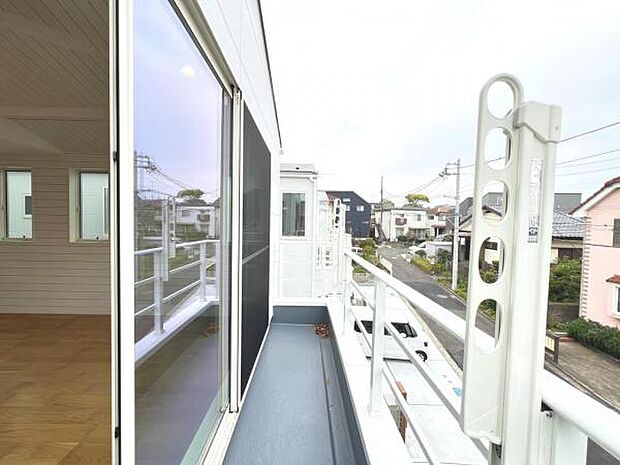お洗濯ものを気持ち良く太陽の光で干せるのが嬉しいですね。