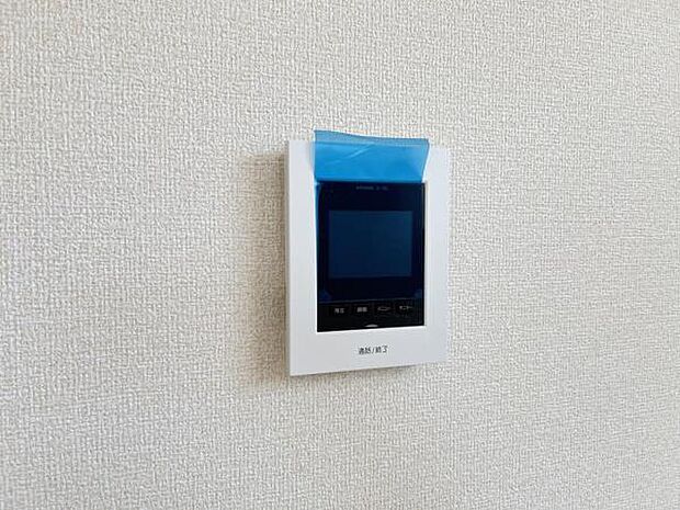モニター付きインターフォンもうれしい標準装備です。