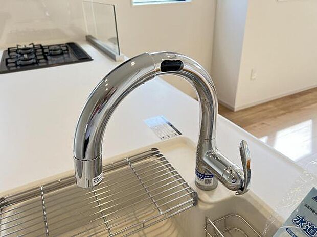 タッチレス水栓