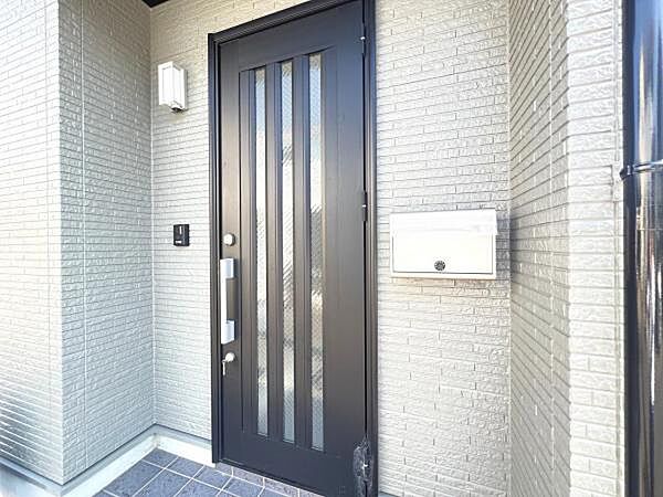 いつも気持ちよくご家族を迎えられる玄関です。