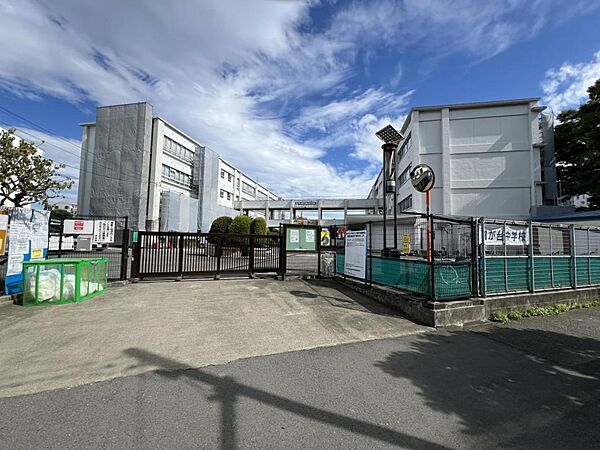 茅ヶ崎市立鶴が台中学校まで約1520m（徒歩19分）