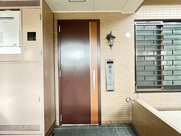 いつも気持ちよくご家族を迎えられる玄関です。