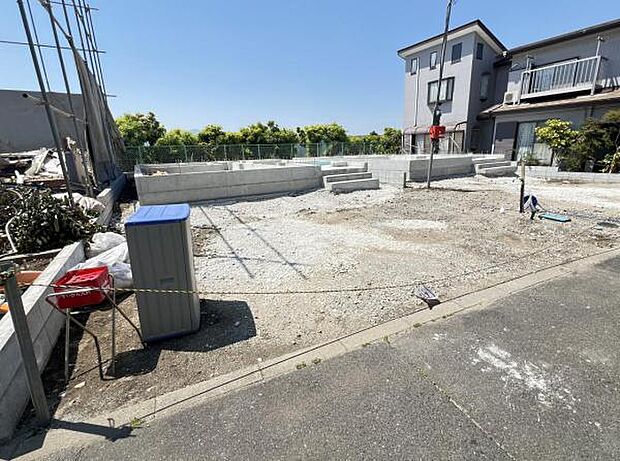 駐車場ももちろん完備しておりますのでお車所有の方にも心強いです。