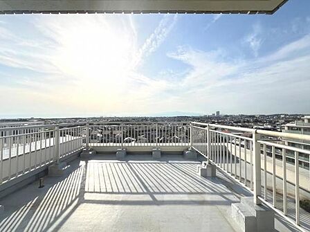 お洗濯ものを気持ち良く太陽の光で干せるのが嬉しいですね。