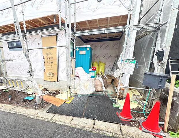 駐車場ももちろん完備しておりますのでお車所有の方にも心強いです。