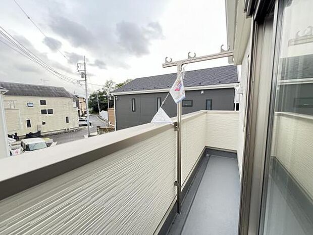 お洗濯ものを気持ち良く太陽の光で干せるのが嬉しいですね。