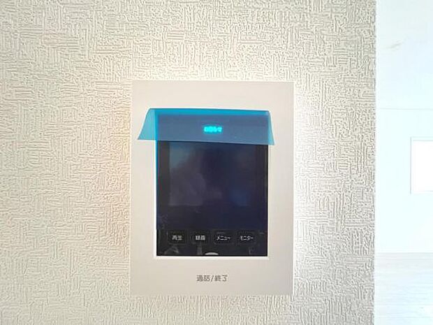 訪問者を確認できるTVモニター付きインターフォンです。