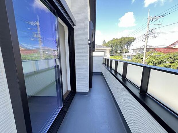 お洗濯ものを気持ち良く太陽の光で干せるのが嬉しいですね。