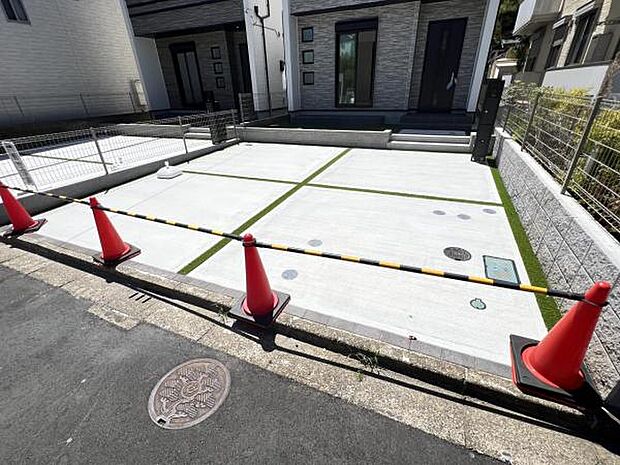 駐車場ももちろん完備しておりますのでお車所有の方にも心強いです。