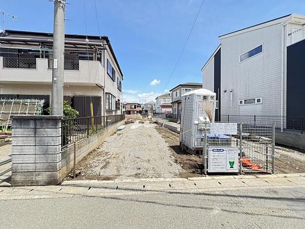 駐車場ももちろん完備しておりますのでお車所有の方にも心強いです。
