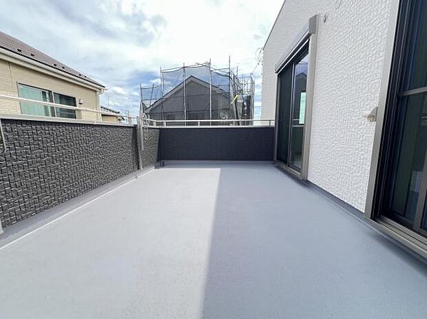 お洗濯ものを気持ち良く太陽の光で干せるのが嬉しいですね。