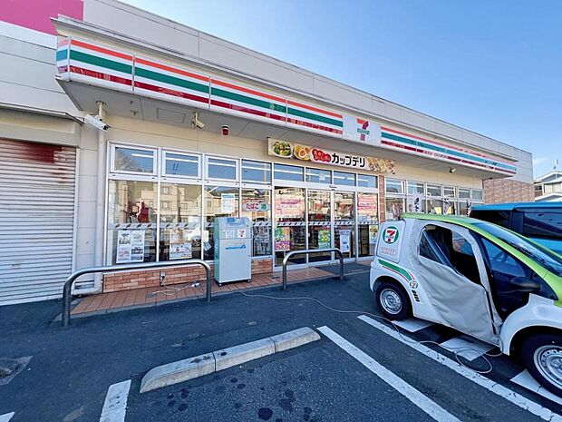 セブン-イレブン 横浜深谷町店まで約1190m(徒歩15分)