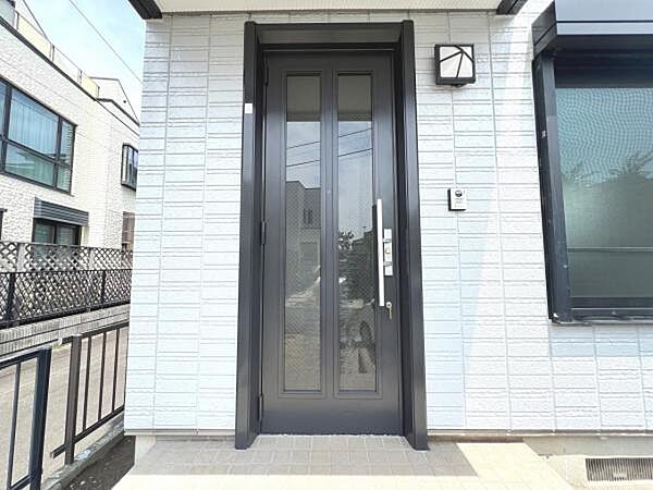 いつも気持ちよくご家族を迎えられる玄関です。