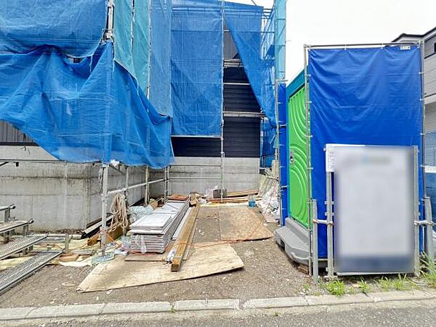駐車場ももちろん完備しておりますのでお車所有の方にも心強いです。