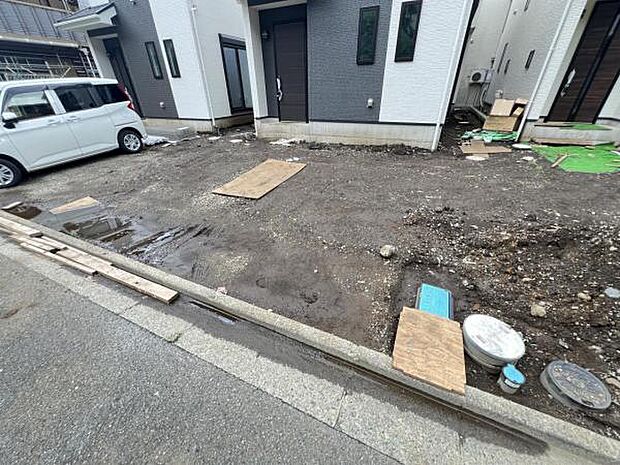 駐車場ももちろん完備しておりますのでお車所有の方にも心強いです。