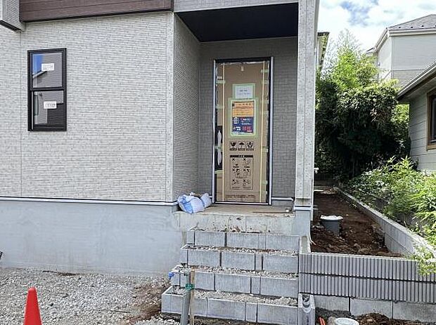 いつも気持ちよくご家族を迎えられる玄関です。
