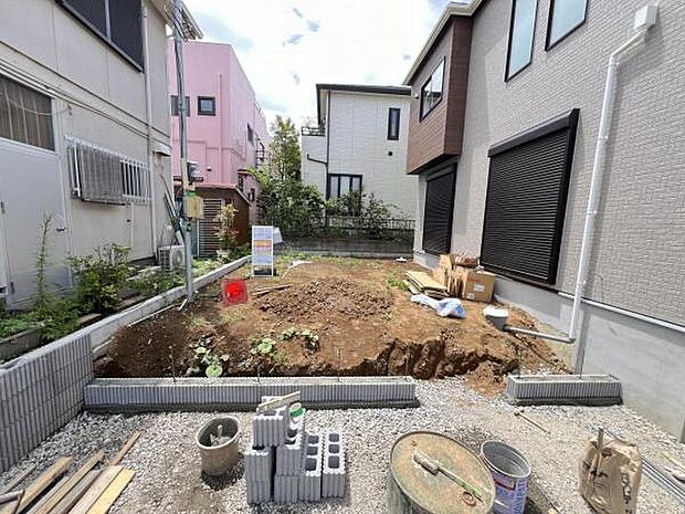 お庭スペースは、ガーデニングやお子様との外遊びなど多彩な用途でお楽しみいただけます。