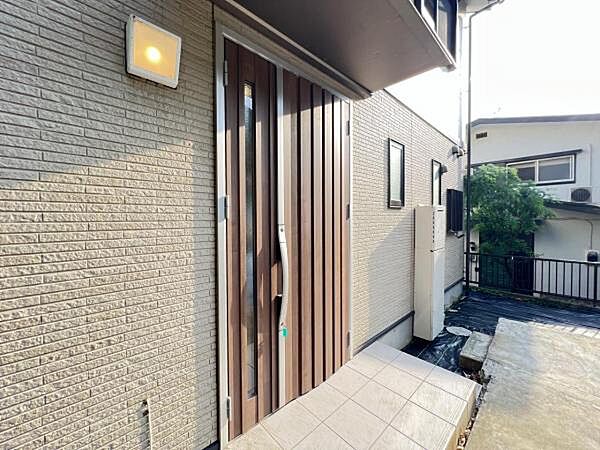 玄関を拡大表示