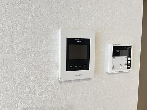 TVモニター付きインターフォンで、お部屋から訪問者を確認できます。
