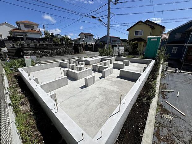 一生懸命建築中です。完成が楽しみですね。