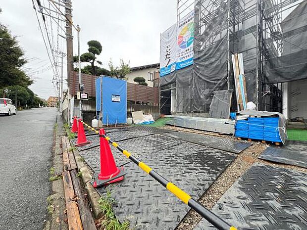 駐車場ももちろん完備しておりますのでお車所有の方にも心強いです。