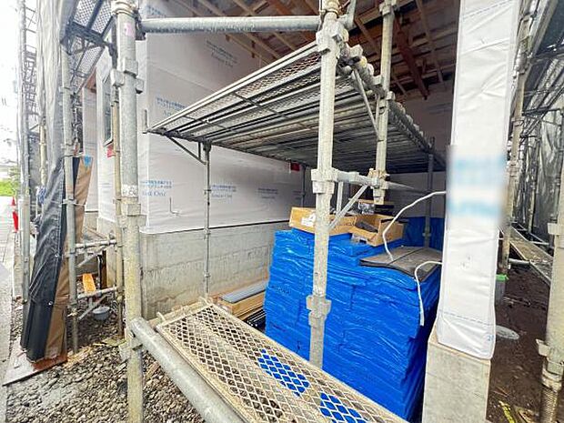 駐車場ももちろん完備しておりますのでお車所有の方にも心強いです。