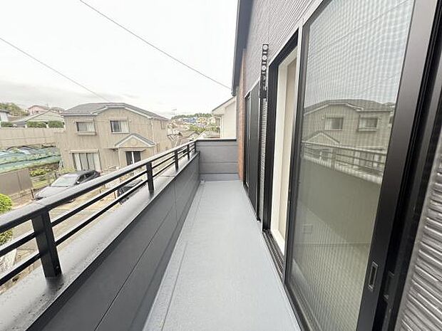 お洗濯ものを気持ち良く太陽の光で干せるのが嬉しいですね。