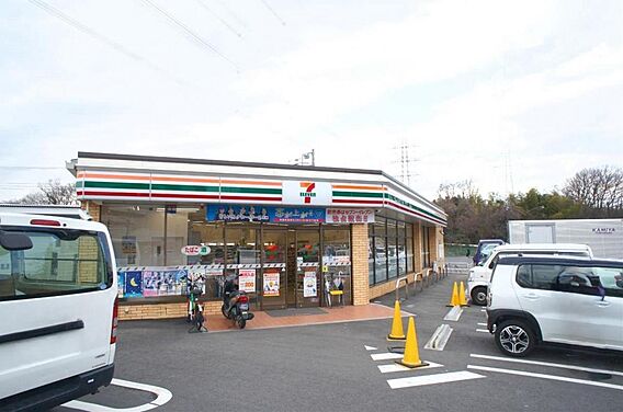 セブン-イレブ...