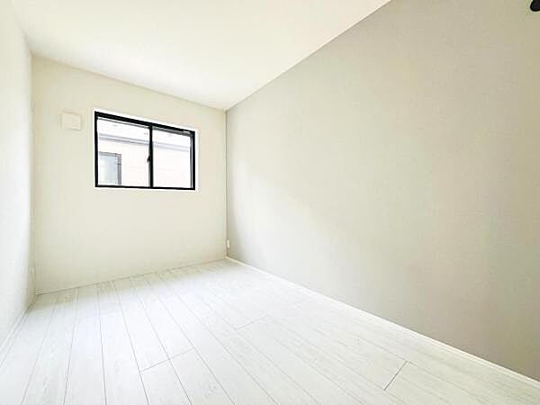 子供部屋にもちょうど良い大きさのお部屋です。