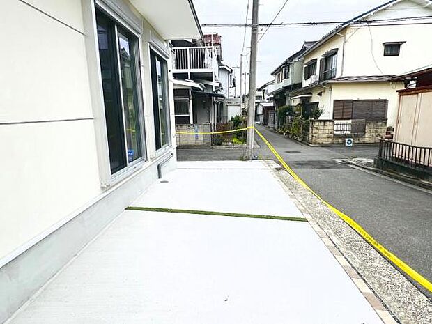 駐車場ももちろん完備しておりますのでお車所有の方にも心強いです。