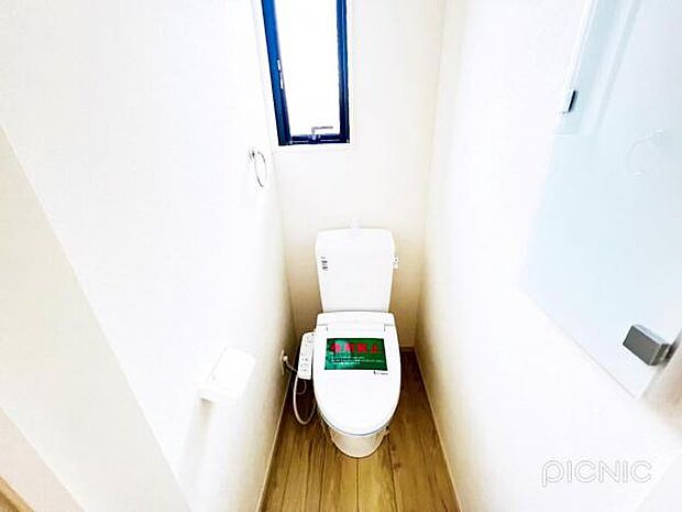 ほっと安らげるトイレ空間です。