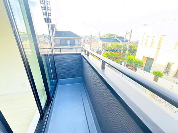 お洗濯ものを気持ち良く太陽の光で干せるのが嬉しいですね。