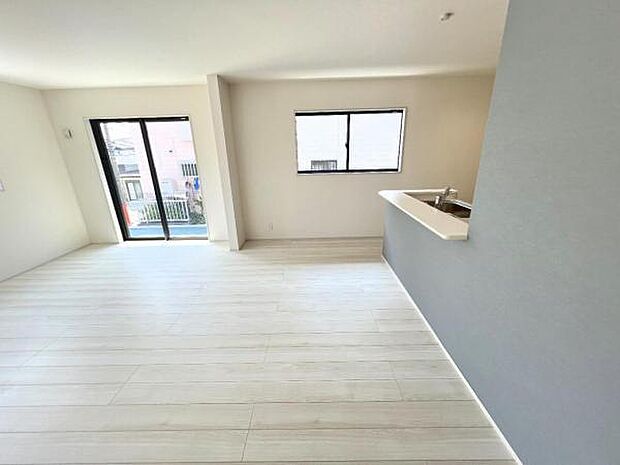 ご家族の温かい時間を演出するダイニングスペースです。