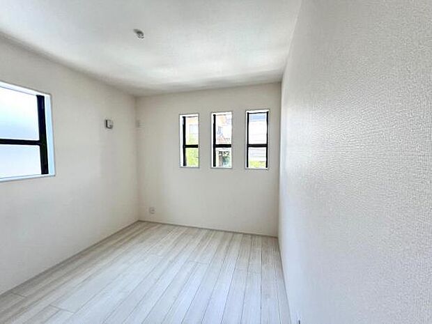 子供部屋にもちょうど良い大きさのお部屋です。